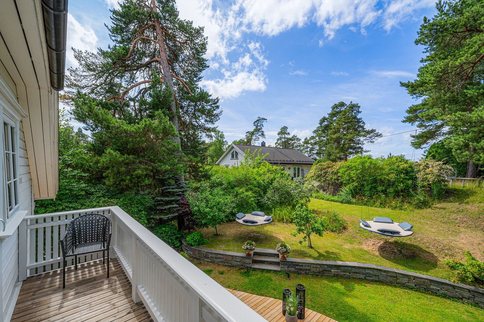 Flott utsyn fra balkongen i 2. etasje. Galleribilde