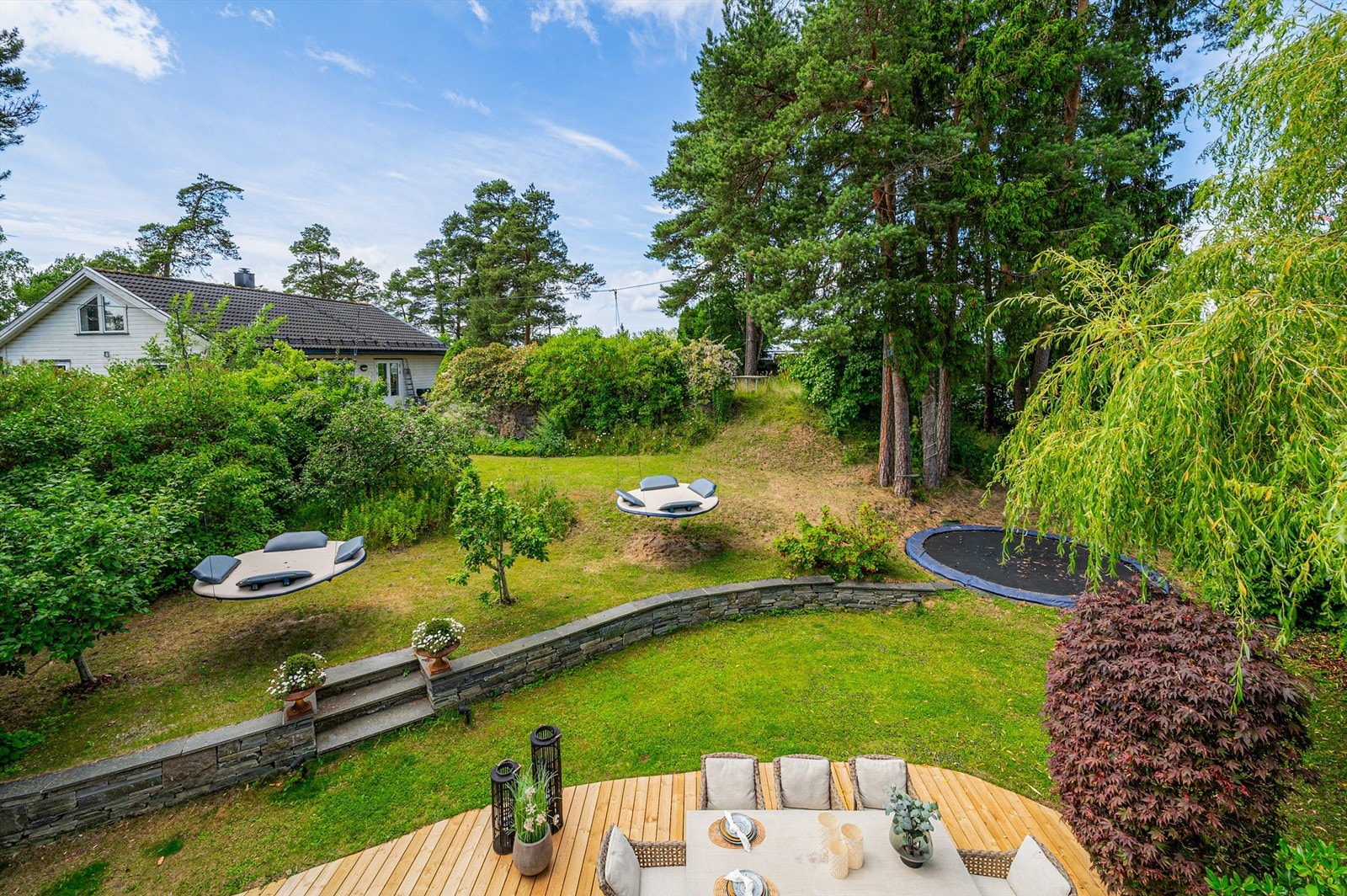 Parkmessig opparbeidet hage. Galleribilde