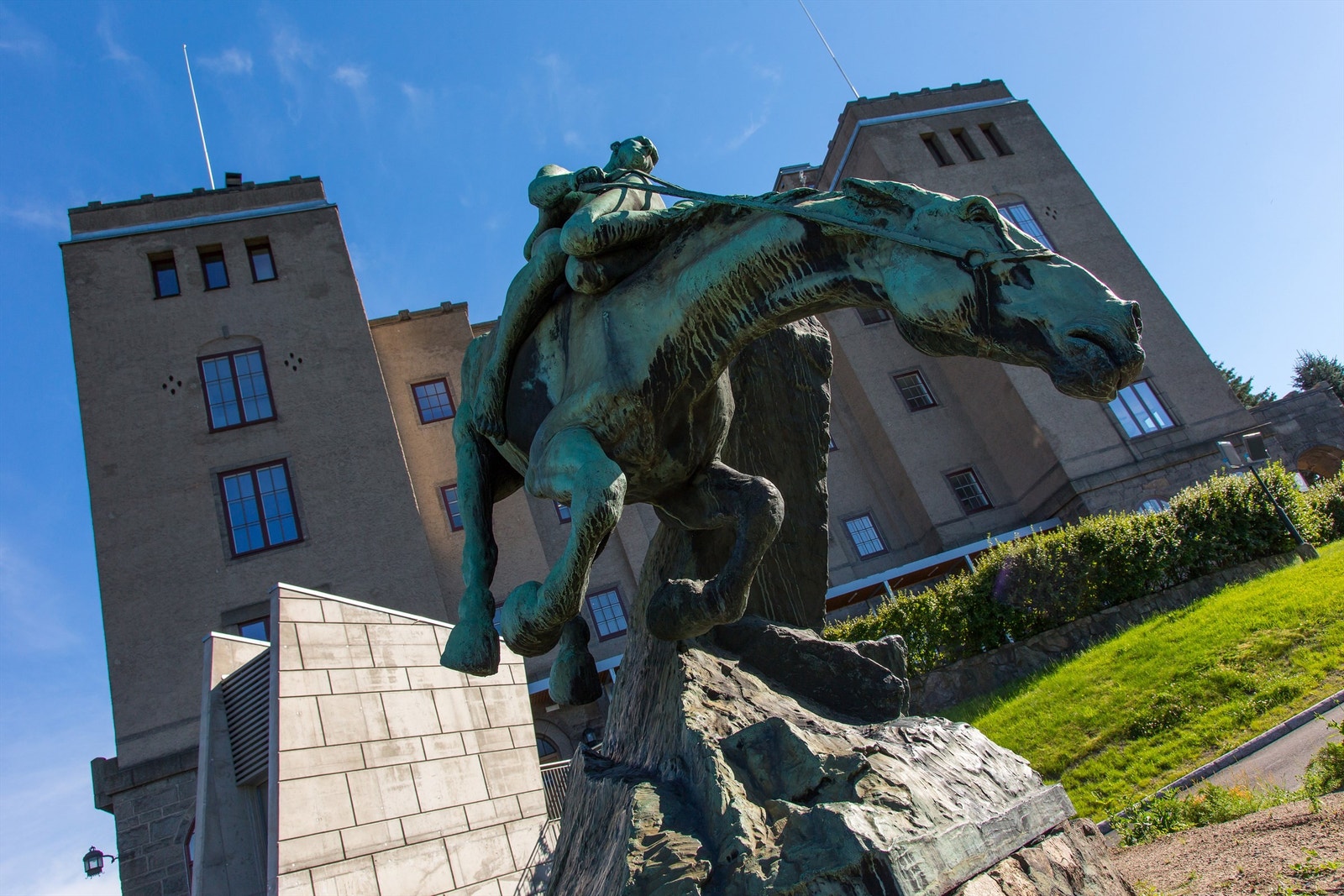 Kort trikketur ned til Kongshavn videregående skole. Galleribilde