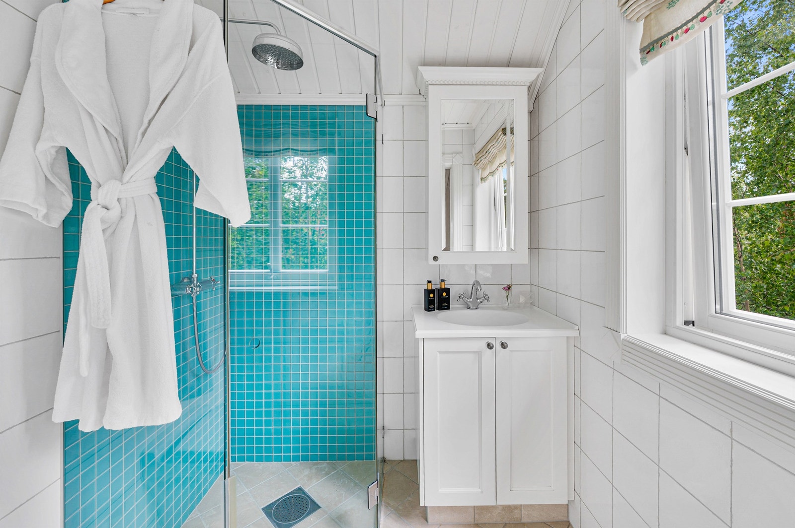 Eget baderom til hovedsoverommet. Galleribilde