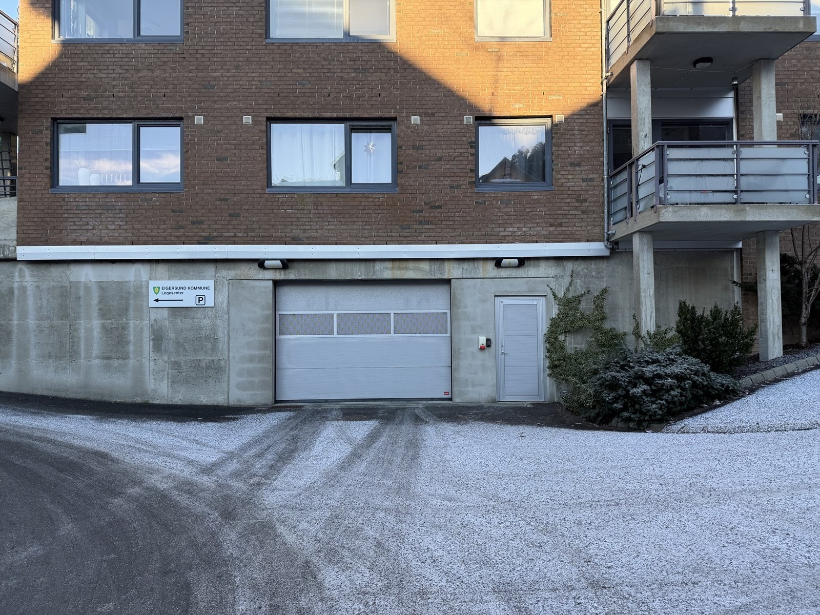 Kjør gjennom Egersund Sentrum mot Sokndal. Ved rundkjøring før Sandbakkane sving til venstre. Ta til høyre før Svanedalsbygget. Galleribilde