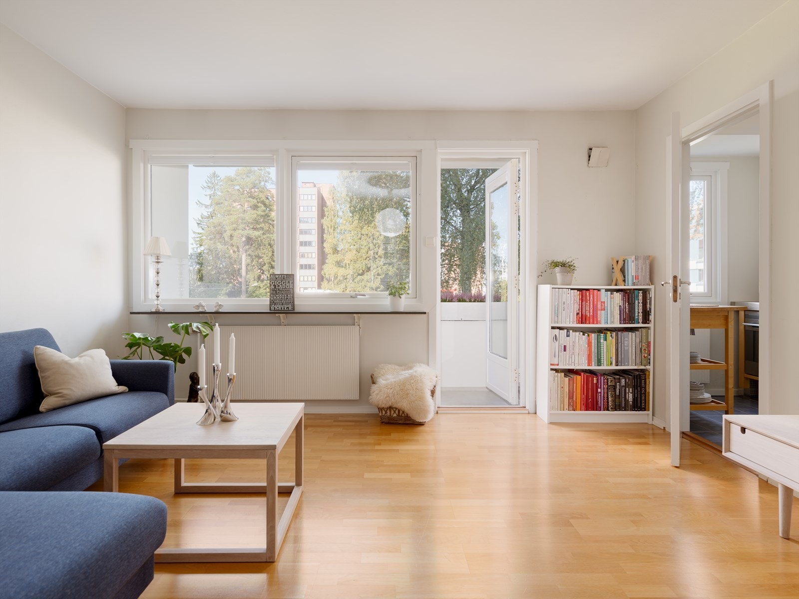 Minister Ditleffs vei 20 er en sjarmerende leilighet med usjenert balkong beliggende på Kringsjå. Galleribilde