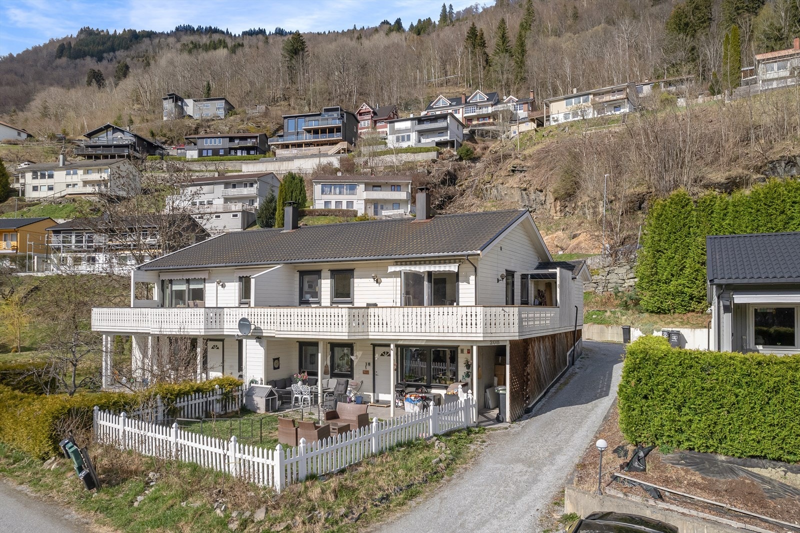 Velkommen til Rutlinslid 20B! Presentert av Hedda Njøs v/Eiendomsmegler Norge Galleribilde