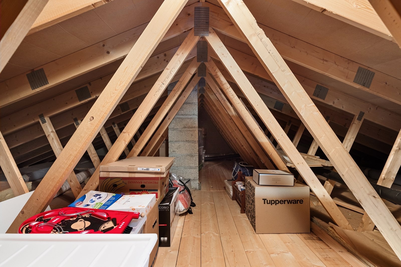 Loft med lagringsplass Galleribilde