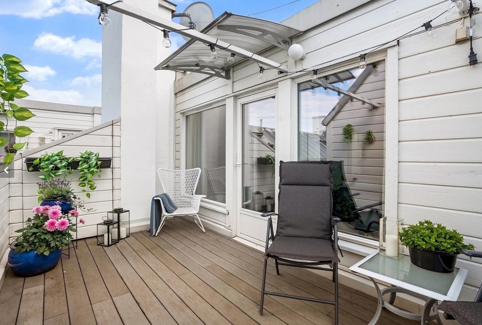 Takterrasse vendt mot bakgård. Galleribilde