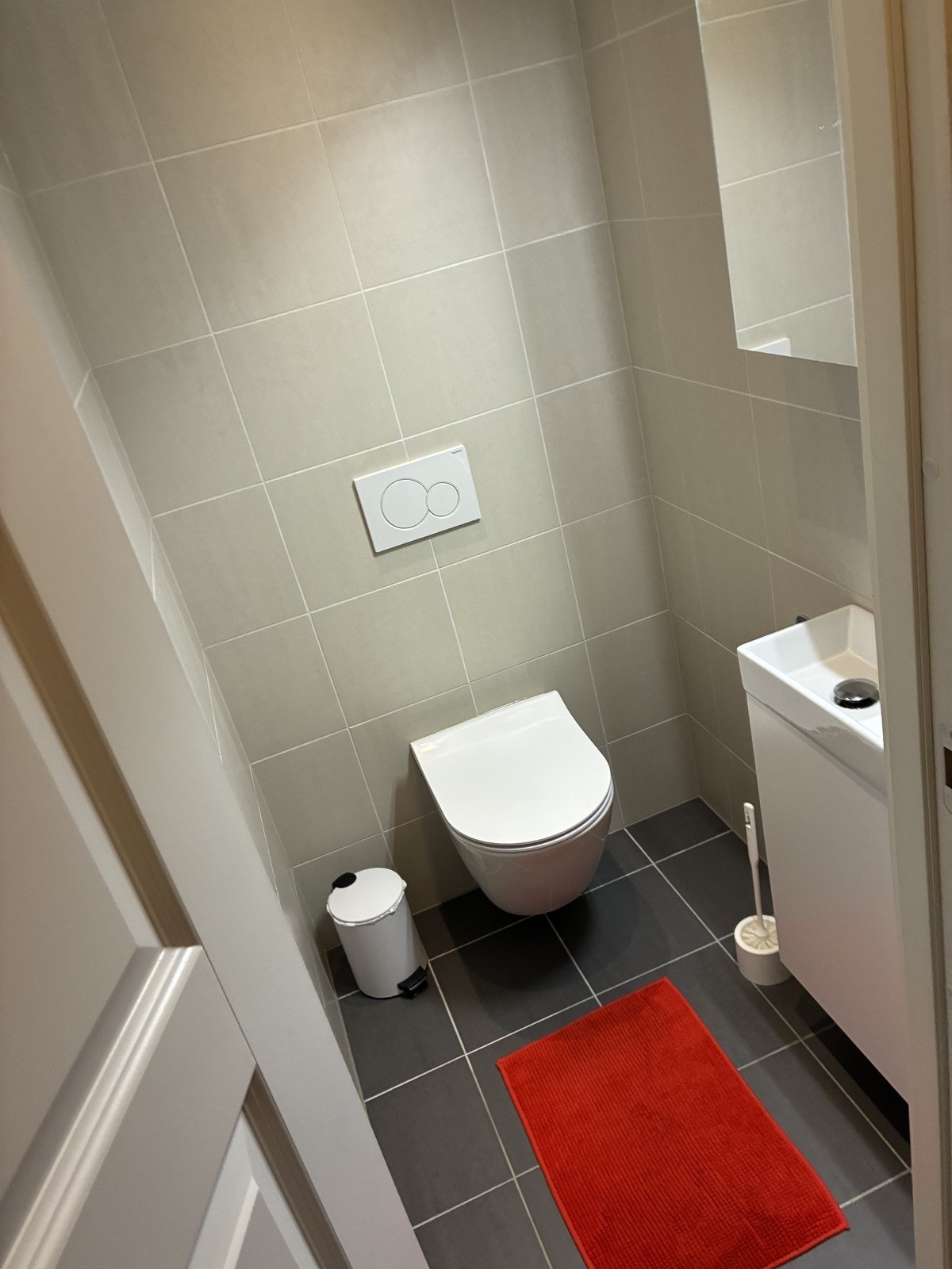 Toalettrom oppe Galleribilde