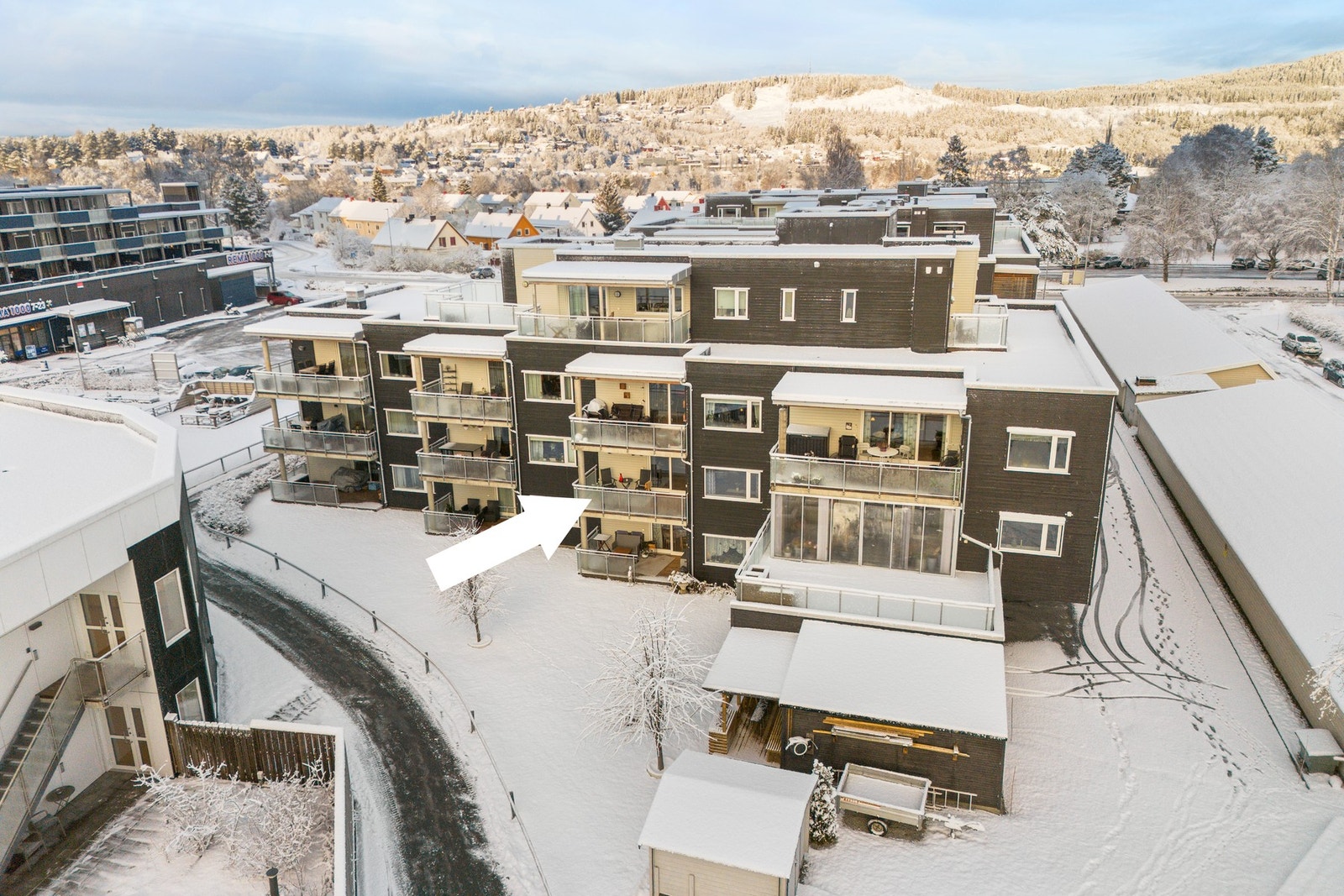 Velkommen til Ogndalsvegen 57A, presentert av EiendomsMegler 1 v/ Sigve Haugdahl! Galleribilde