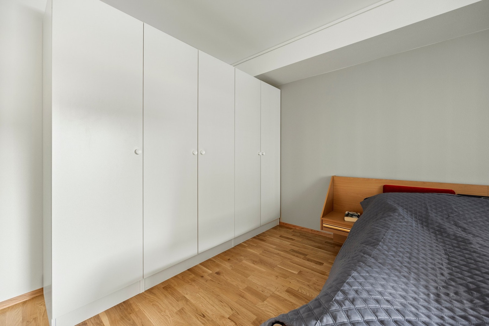 Det er god plass til garderobeskap Galleribilde