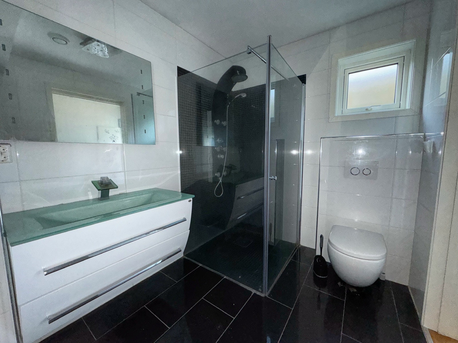 Bad 1. etg Galleribilde