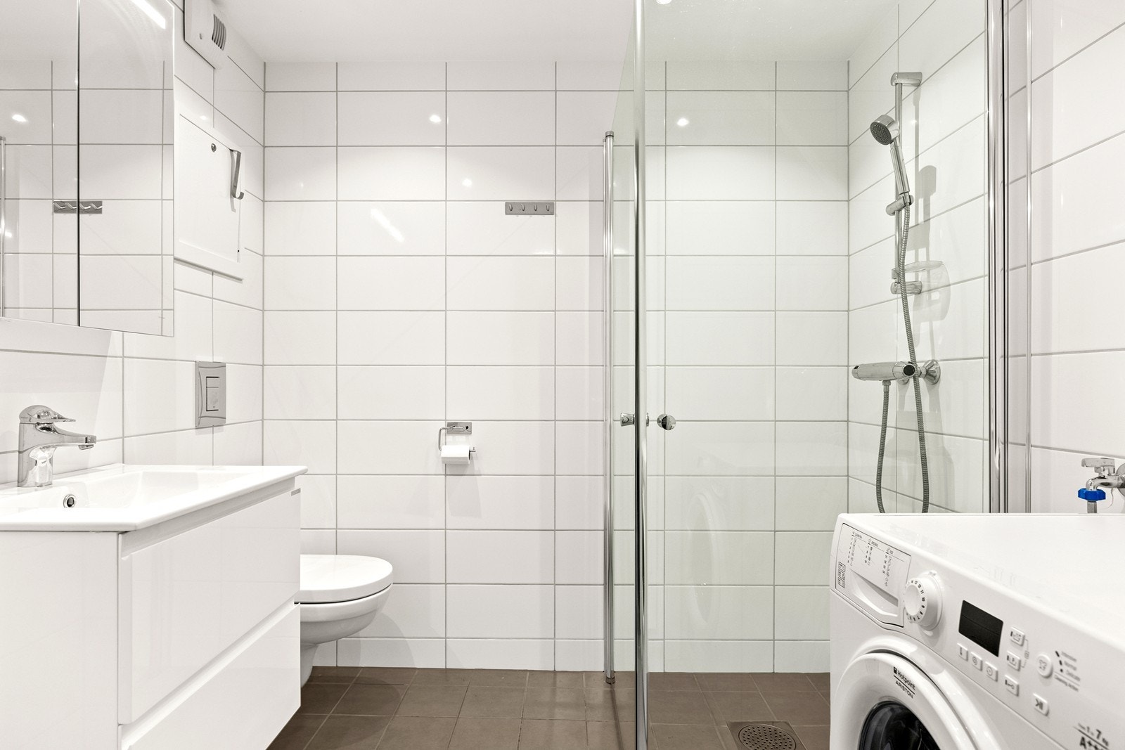 Delikat, flislagt bad Galleribilde