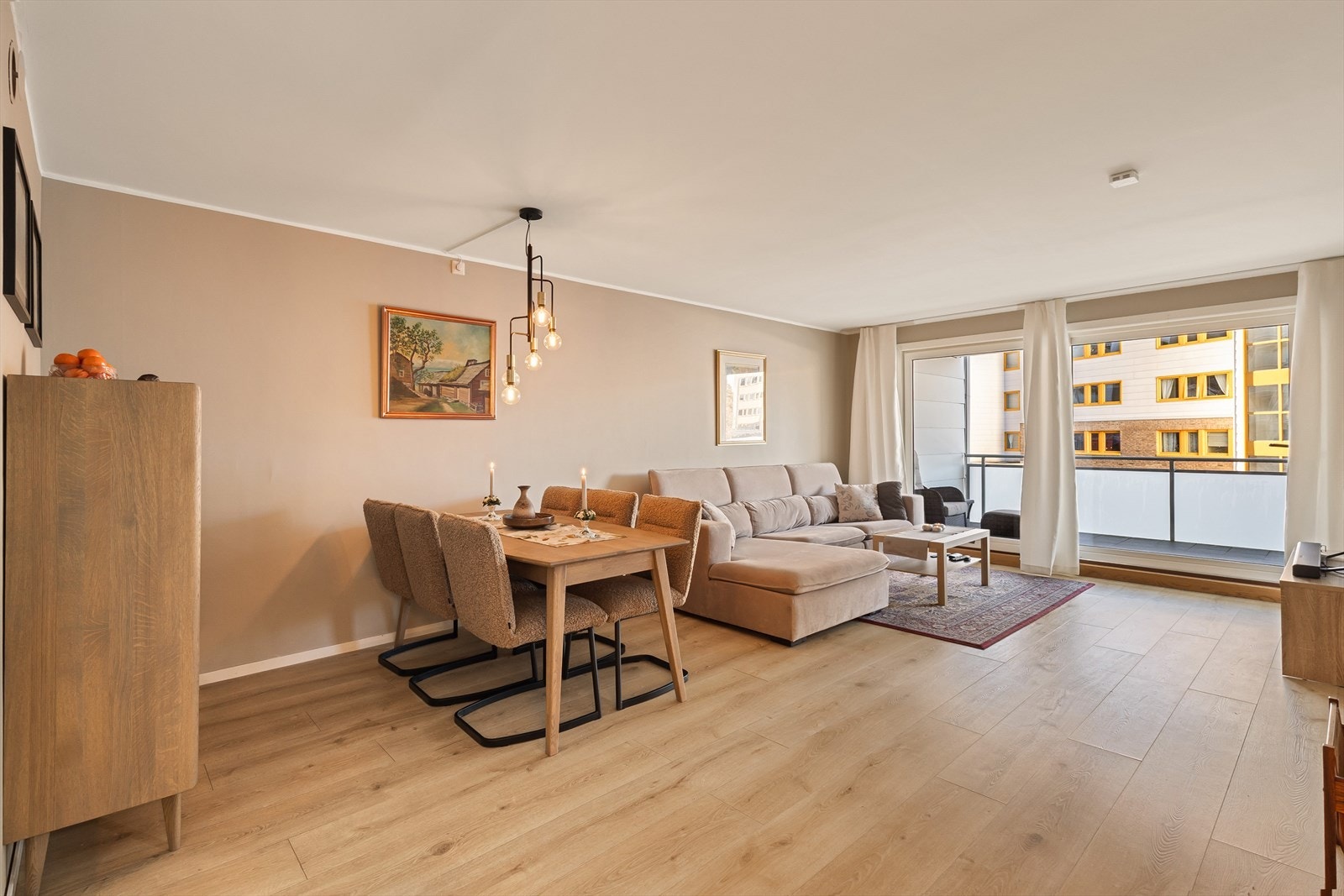 Velkommen til Barkaleitet 15 presentert av Eiendomsmegler Norge v/Håvard Lundgren Galleribilde