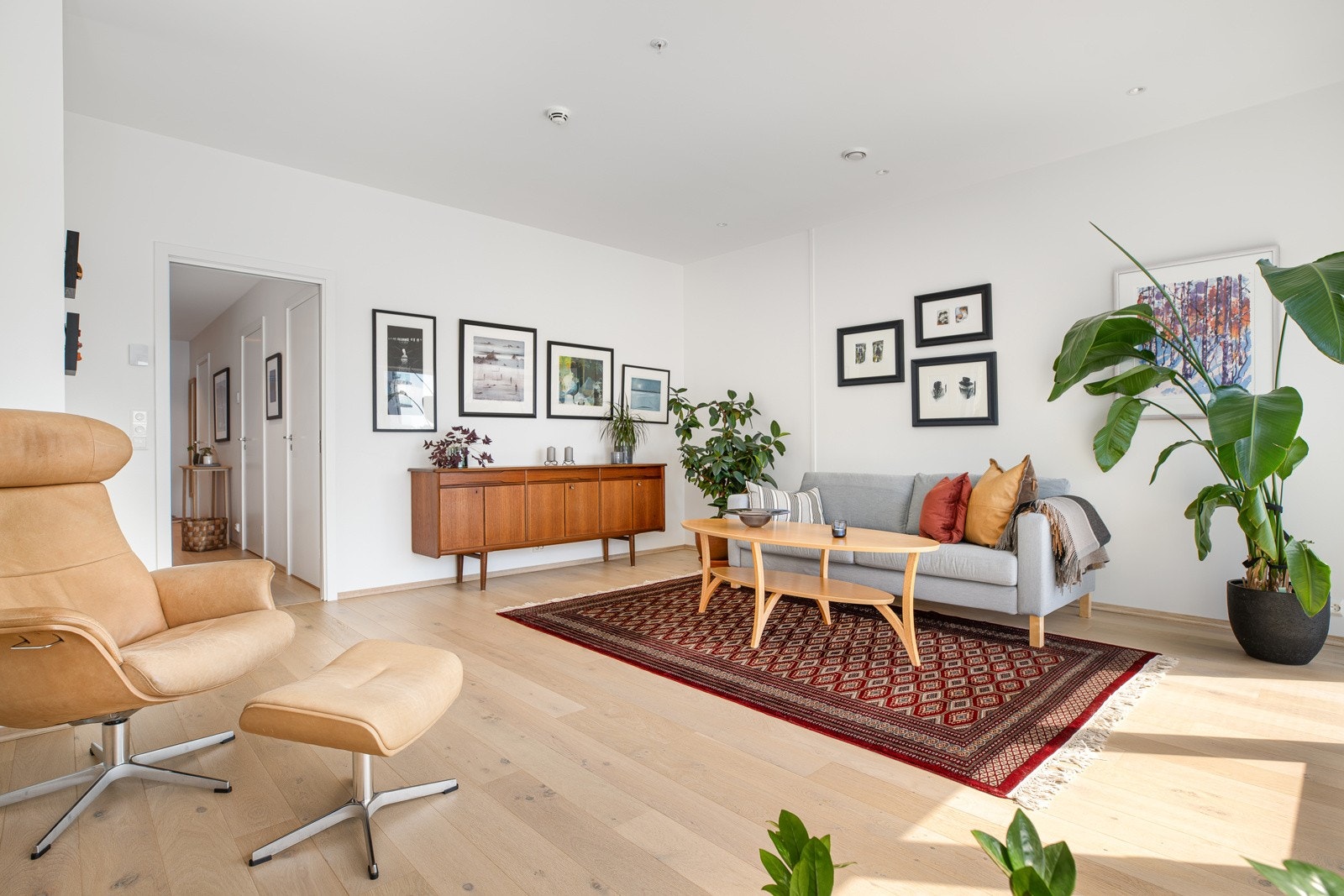 TV og internett fra Altibox er inkludert i fellesutgiftene. Fin inndeling med separat kjøkken og stue Galleribilde