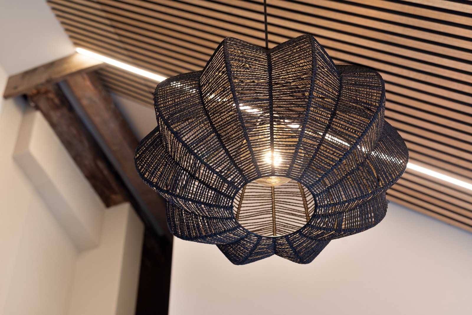 Alt av belysning har mulighet for stying via app Galleribilde