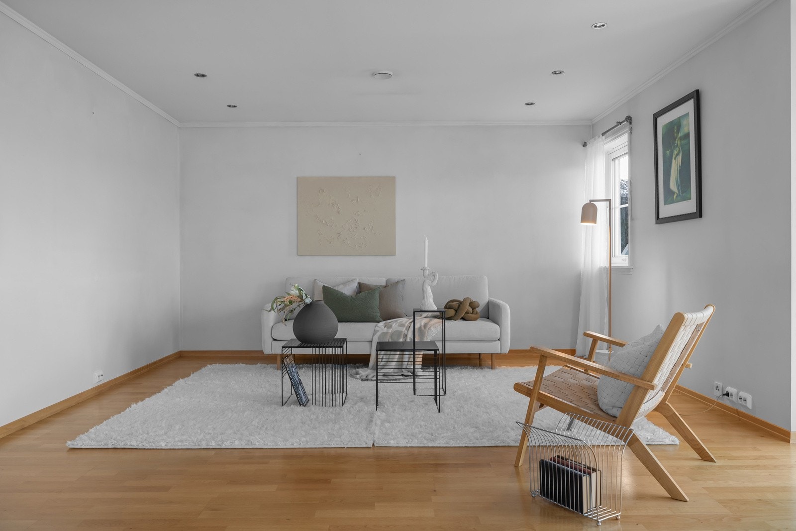 Denne delen av stua er i overkant av 12m2 Galleribilde