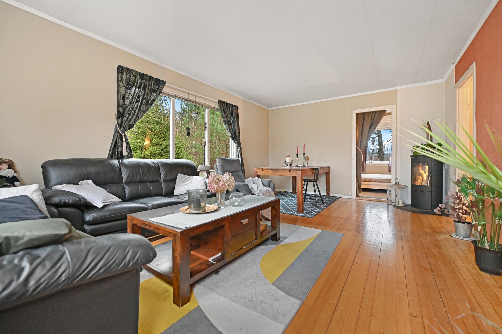 Boligen må sees på som et renoveringsobjekt. Galleribilde