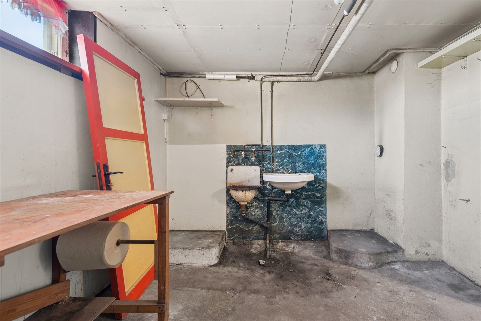 Kjellerrom. Galleribilde