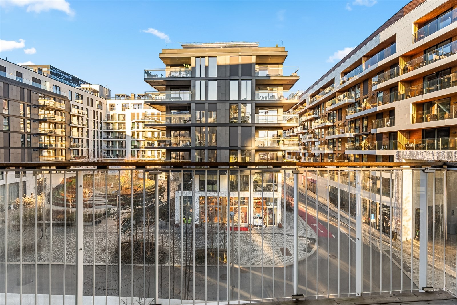 Leiligheten ligger rolig og skjermet til mot Operagata Galleribilde