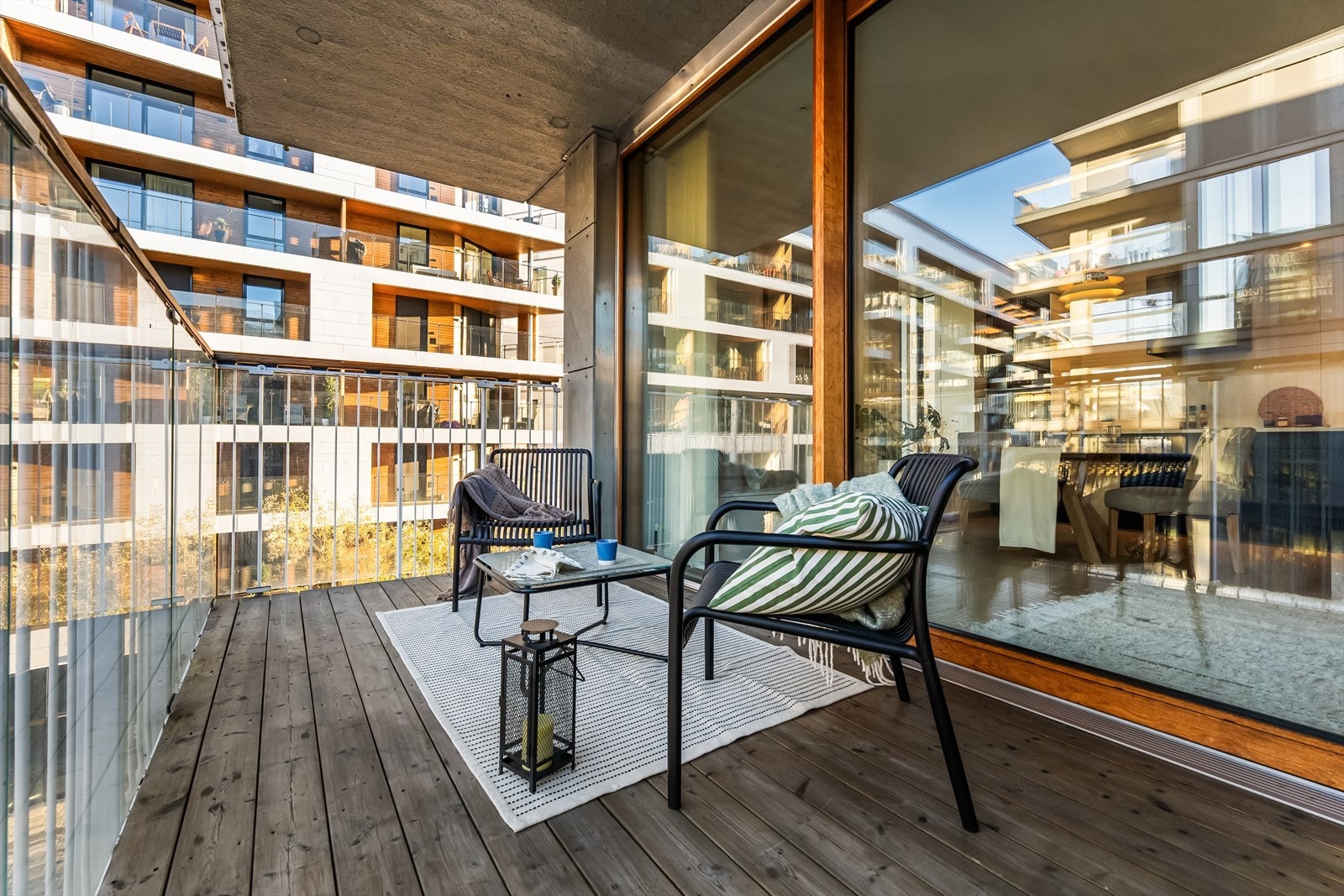 Her kan man nyte morgenkaffen eller samle venner til hyggelige sammenkomster. Galleribilde