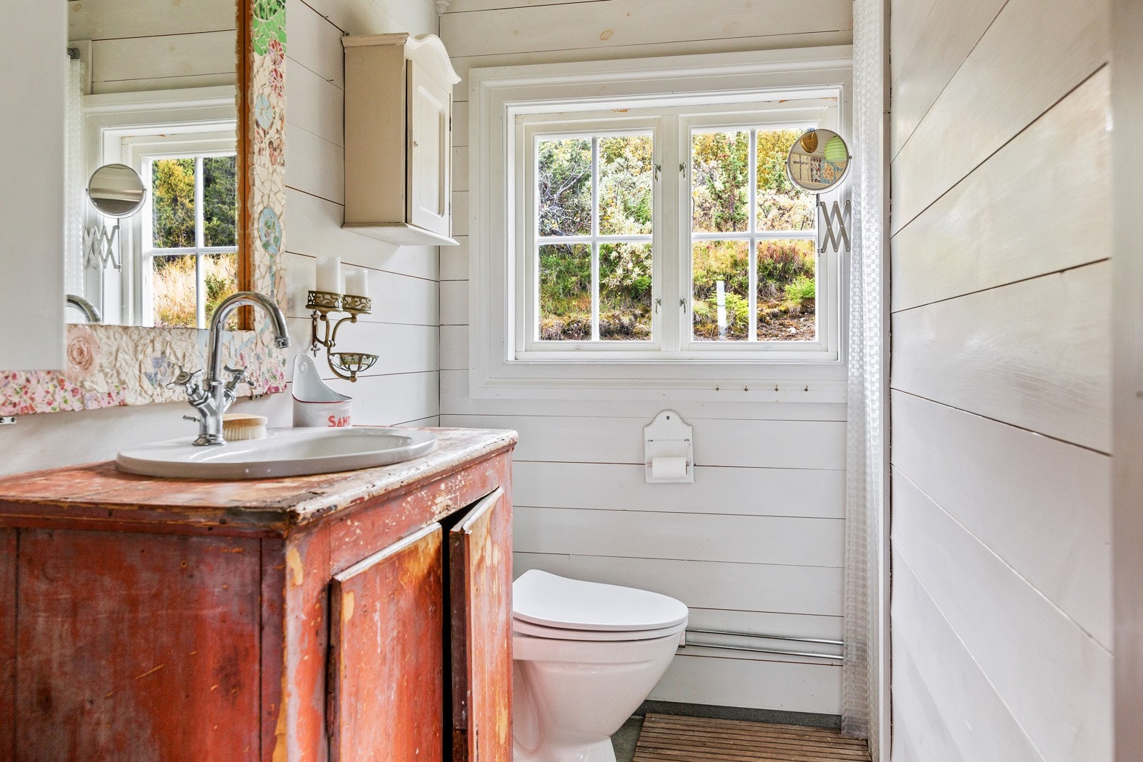 Badet er lyst og delikat. Galleribilde