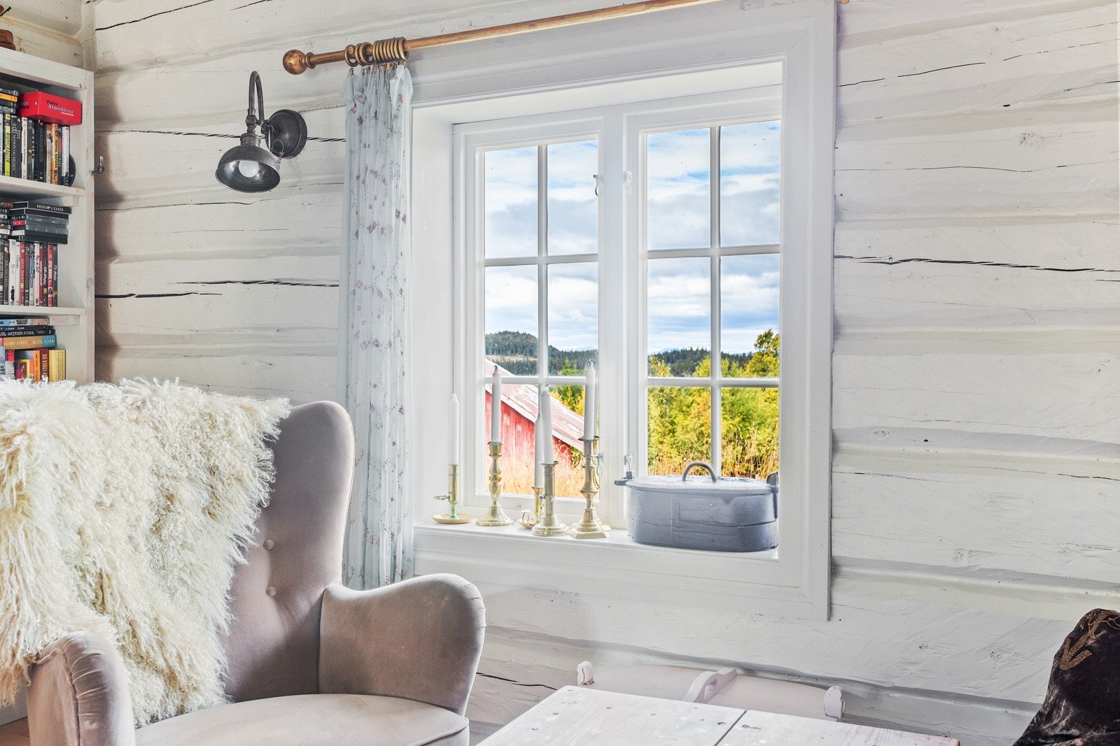 Les en god bok, eller bare nyt stillheten og usikten! Galleribilde