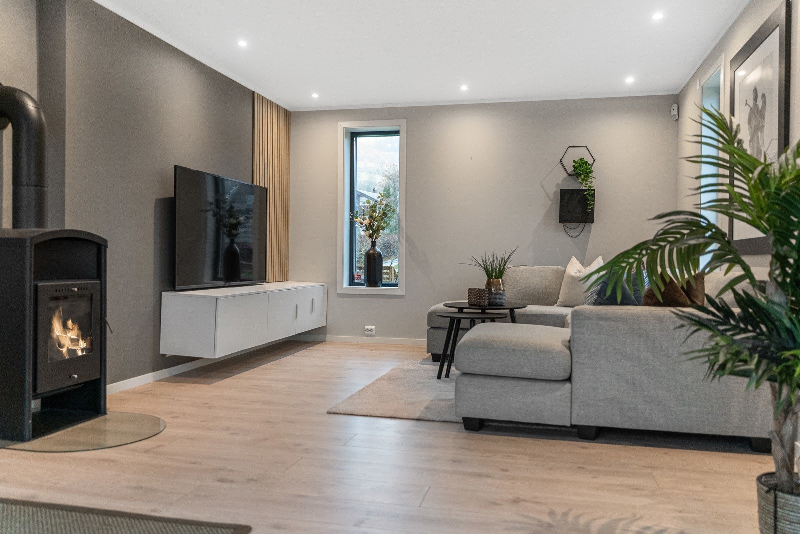 Lun og hyggelig tv-krok/ sofahjørne. Galleribilde