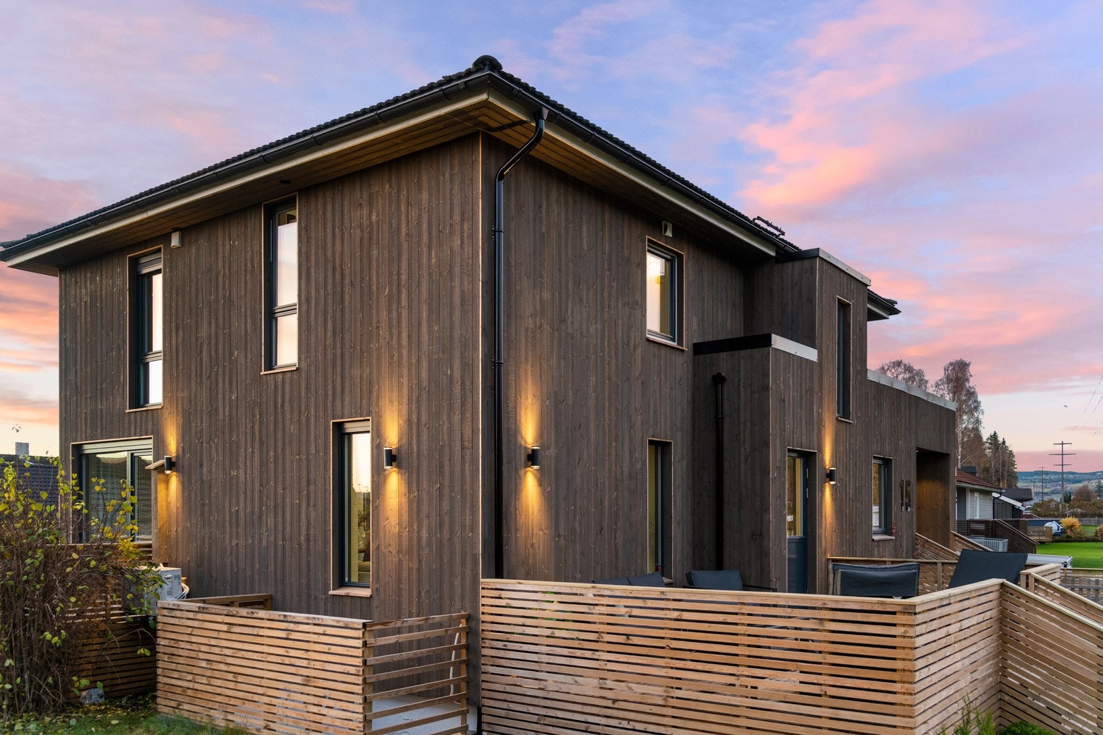 Et perfekt hjem for deg som ønsker god plass, moderne komfort og en god beliggenhet for hele familien! Galleribilde