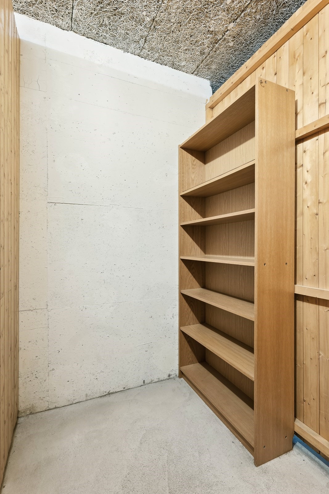 En romslig kjellerbod gir ytterligere oppbevaringsmuligheter. Galleribilde