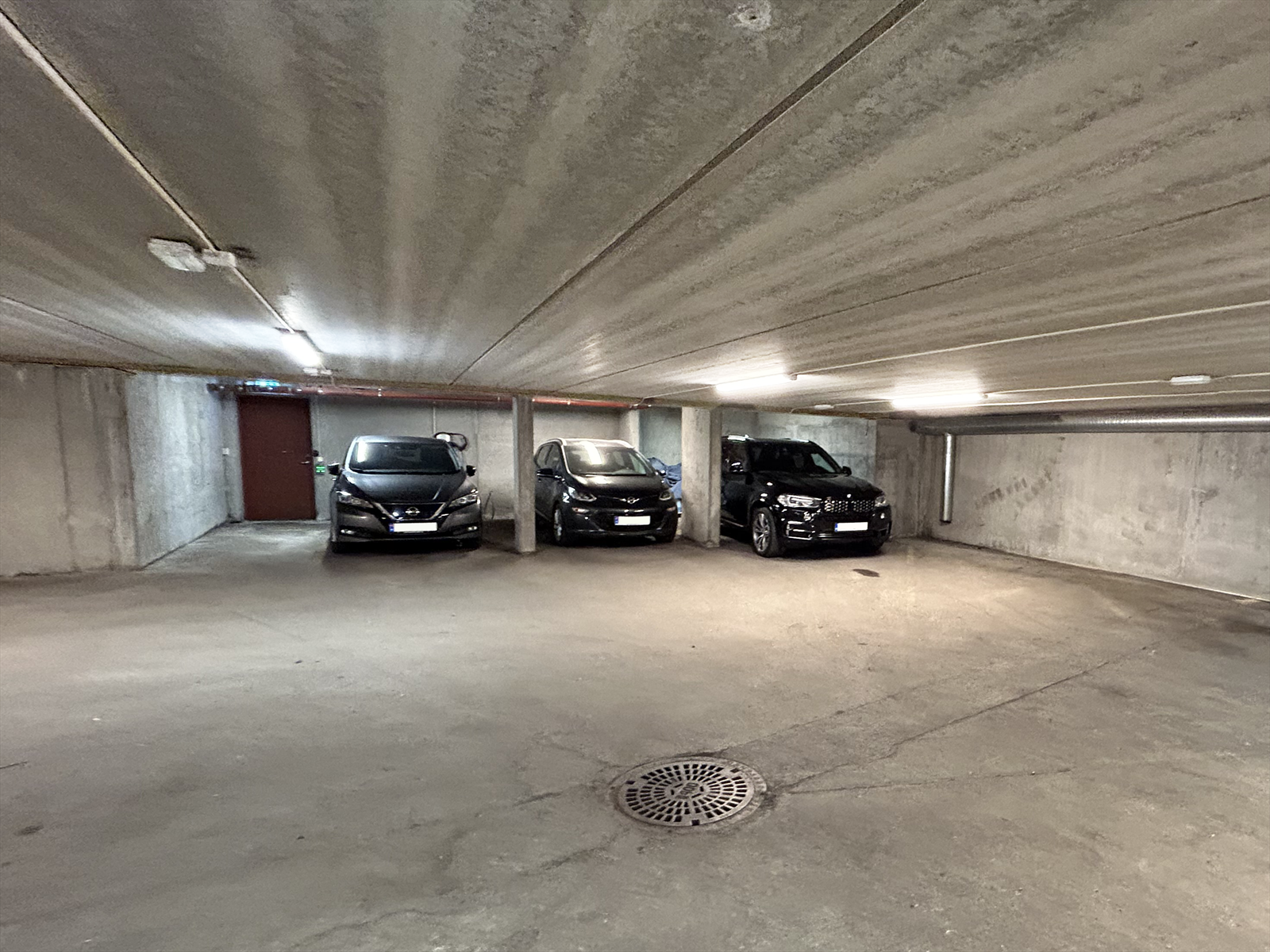 - Sameiet har 11 garasjeplasser til utleie. Plassene utlyses etterhvert som de blir ledige - Galleribilde