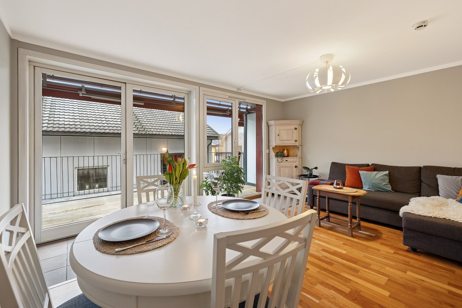 Lys og hyggelig stue. Galleribilde