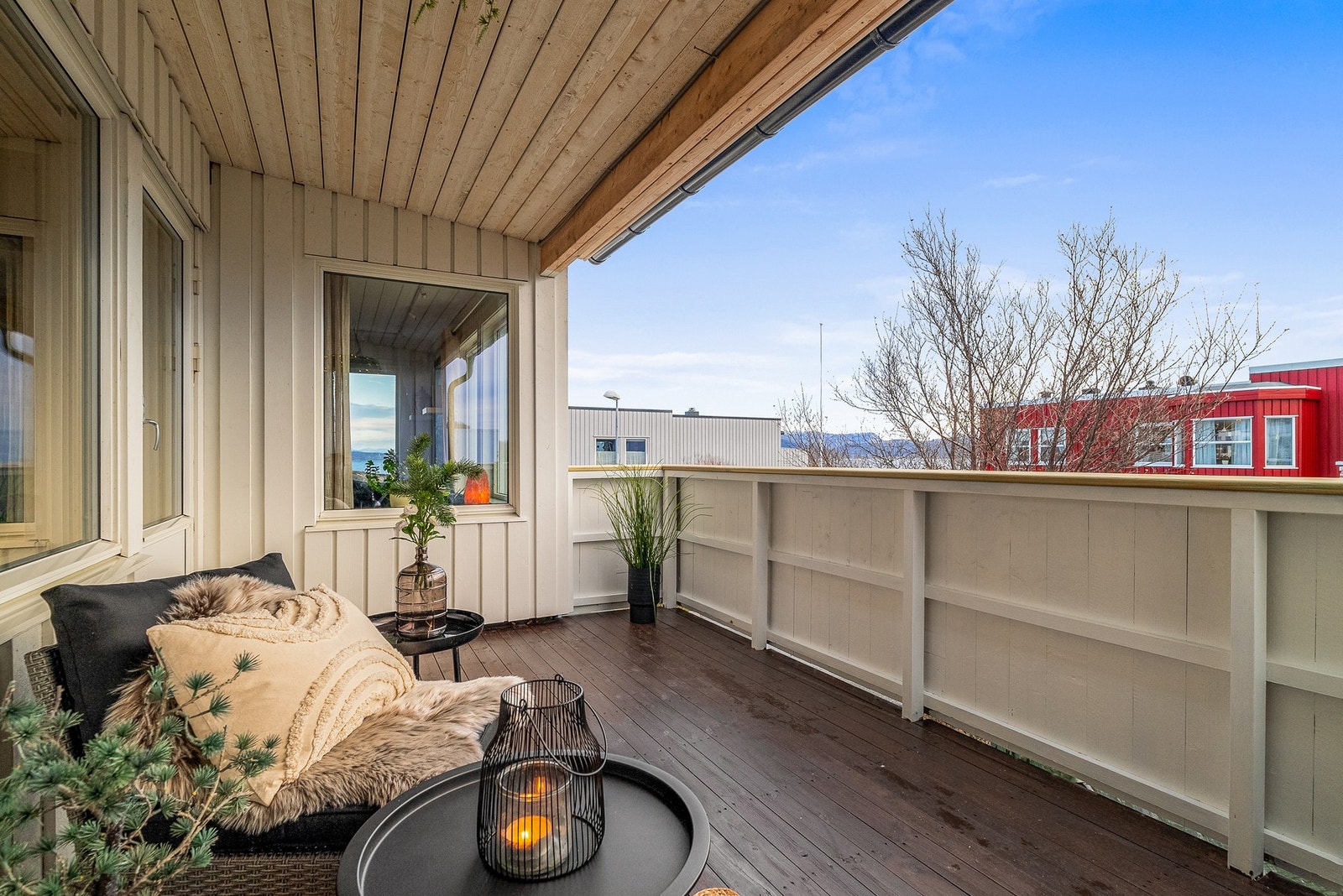 Balkong mot sør. Galleribilde