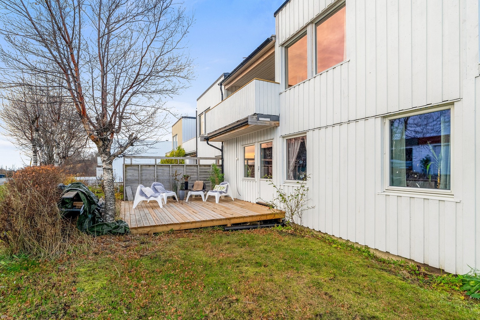 Uteområde. Galleribilde