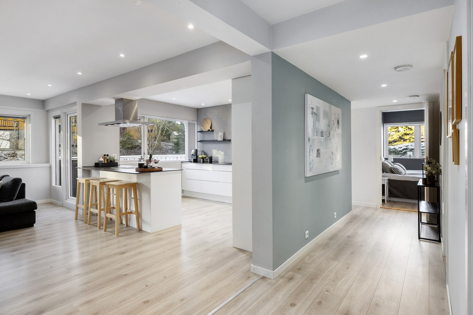 Gulvvarme i stue/kjøkken og gang. Galleribilde