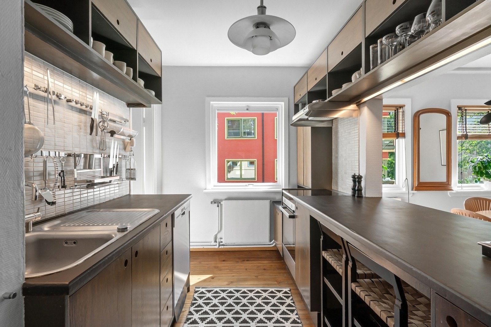 Videre inn fra kjøkkent kommer vi til det andre soverommet Galleribilde