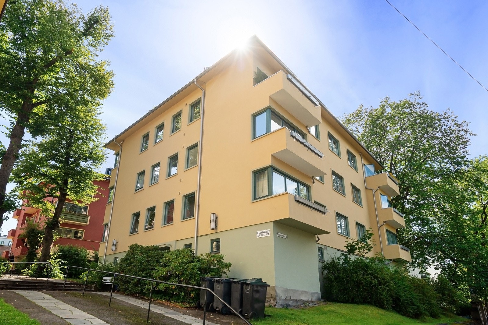 Sameiet Drammensveien 52A består av 18 boligseksjoner på eiendommen Galleribilde