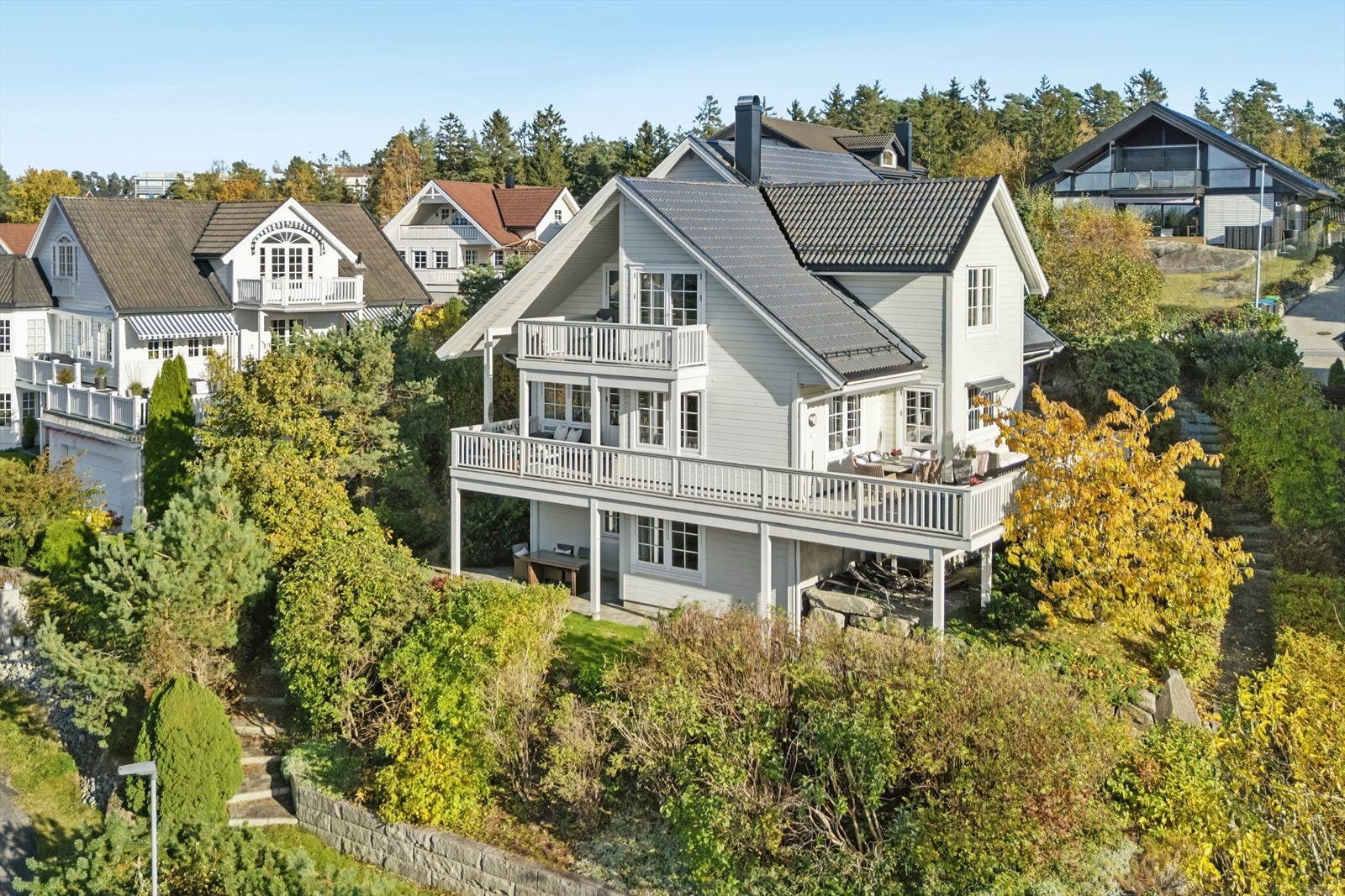 DnB Eiendom v/Anne Marie Endresen ønsker velkommen til Hubrosvingen 16! Galleribilde