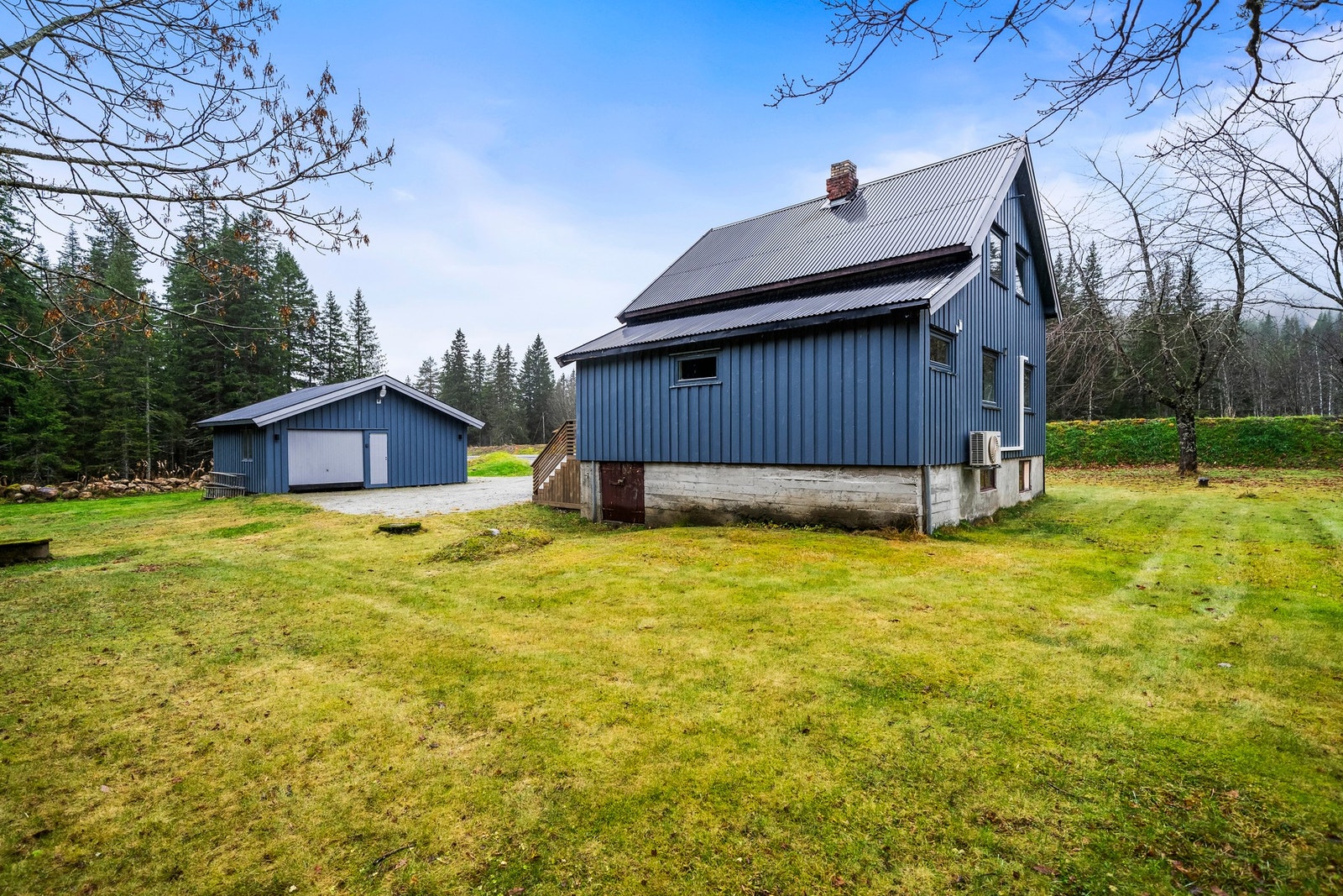 Her er også garasje. Galleribilde