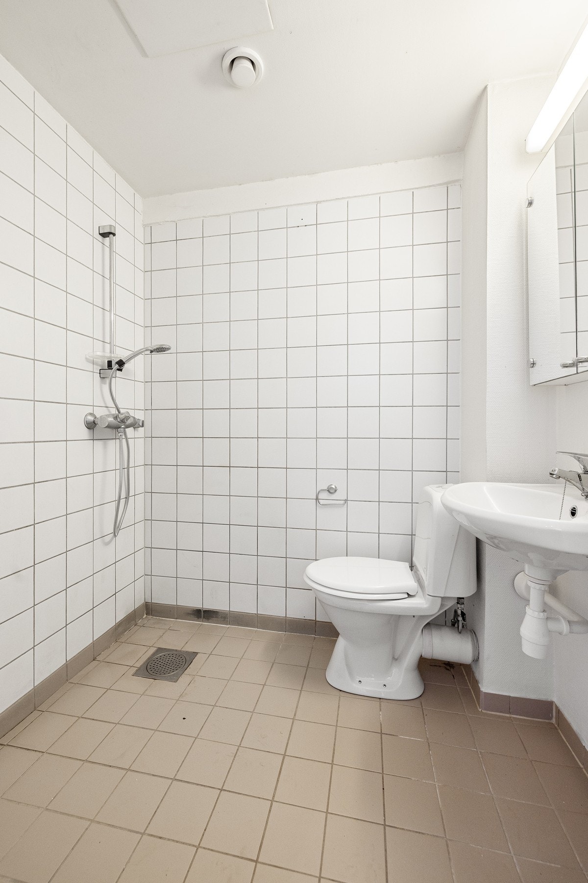 Styret har igangsatt kartlegging av behov for fornying av vann- og avløpsrør. For ytterligere detaljer henvises det til informasjon under Sameiet . Galleribilde