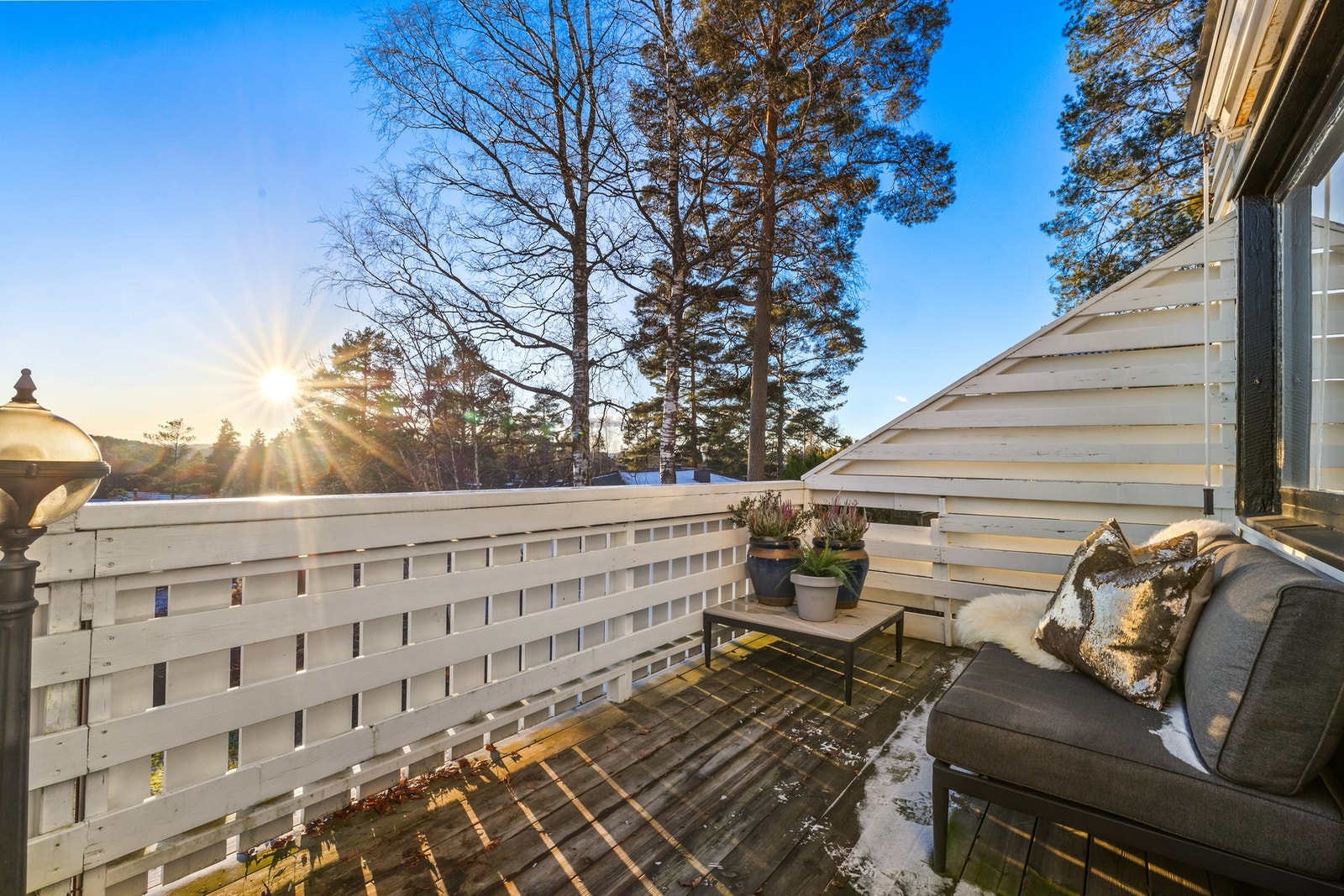 Utsikt mot nabolaget og horisonten - like fin året rundt. Galleribilde