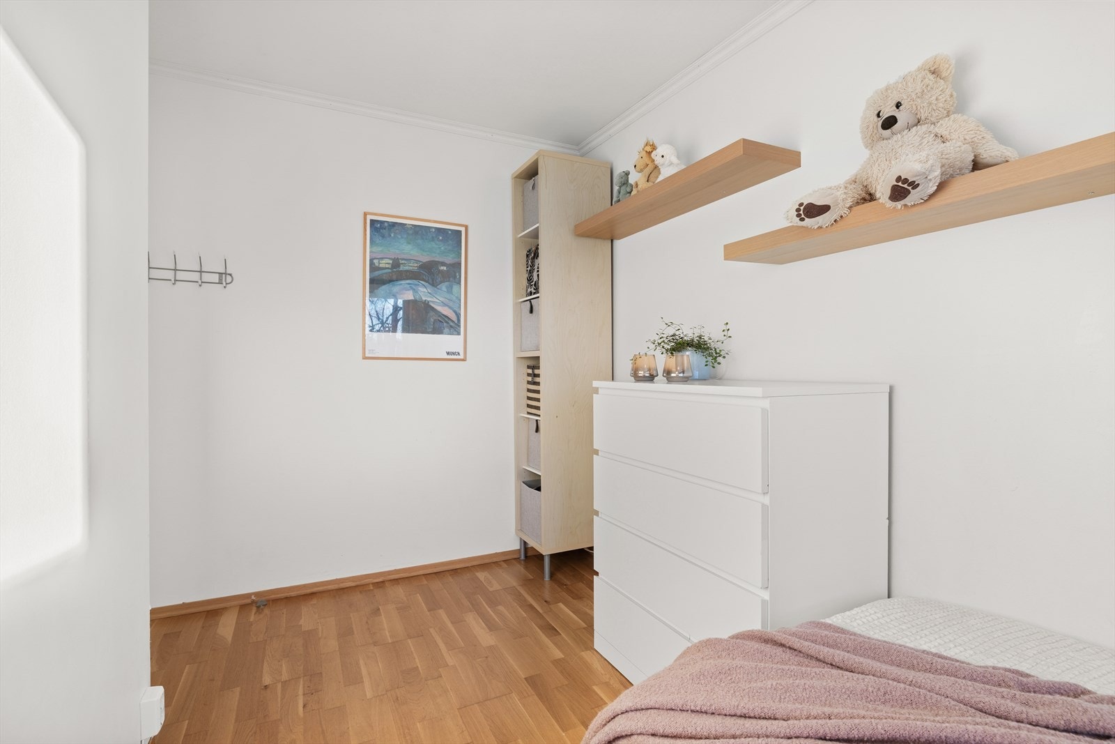 Her er det også god plass til garderobeskap. Galleribilde