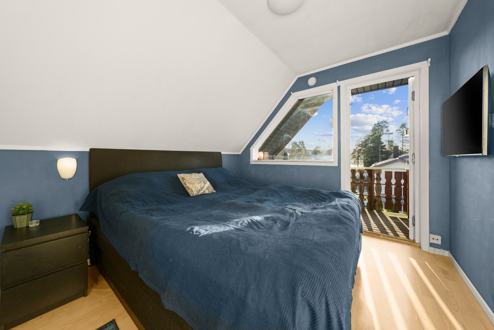 Hovedsoverommet har direkte adgang til balkong Galleribilde