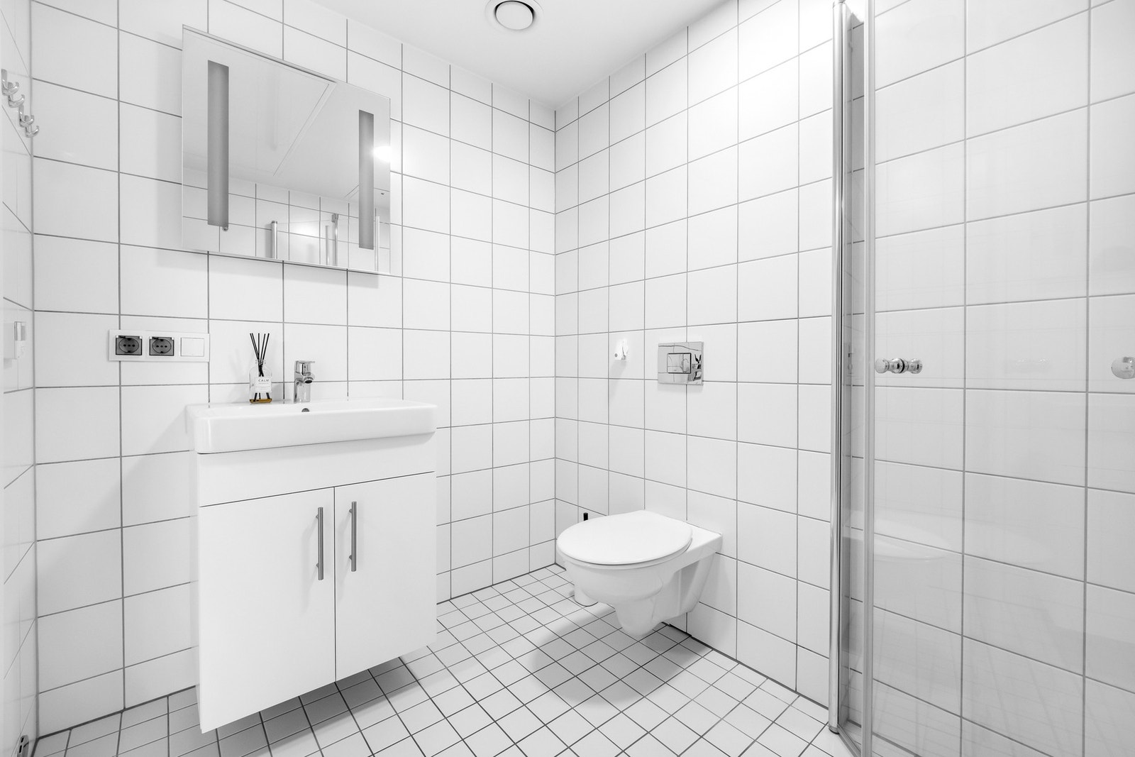 Badet har pen og tidløs innredning. Galleribilde