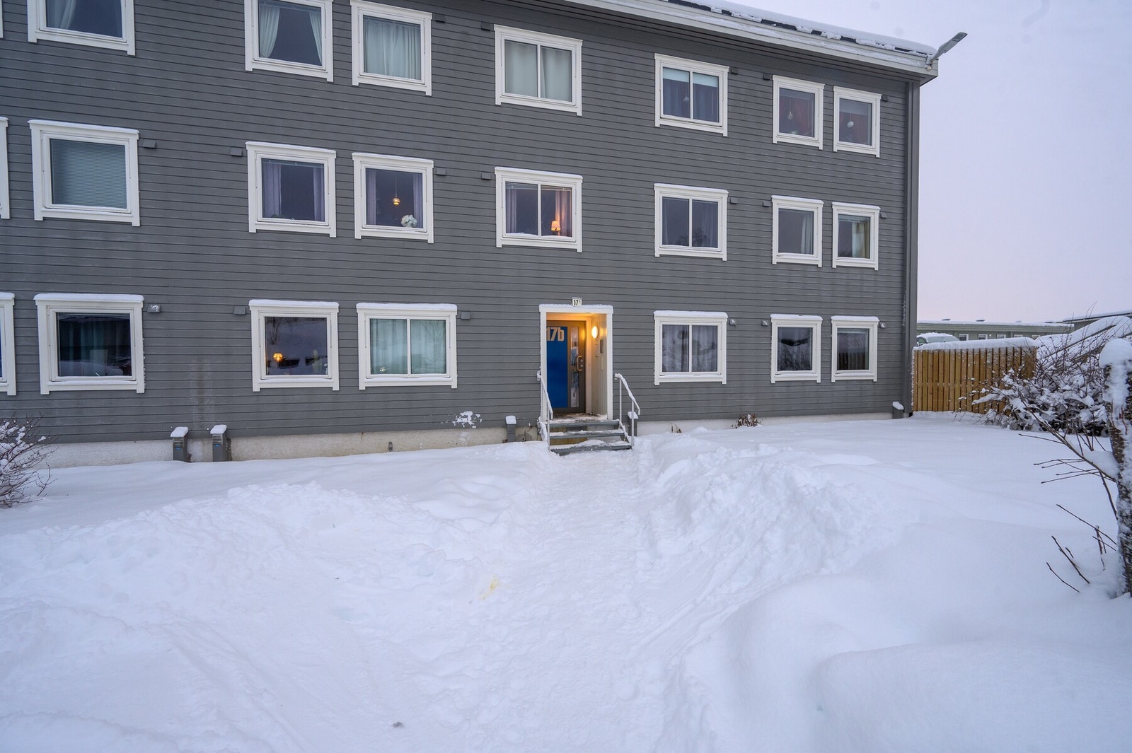 Inngangsparti. Galleribilde