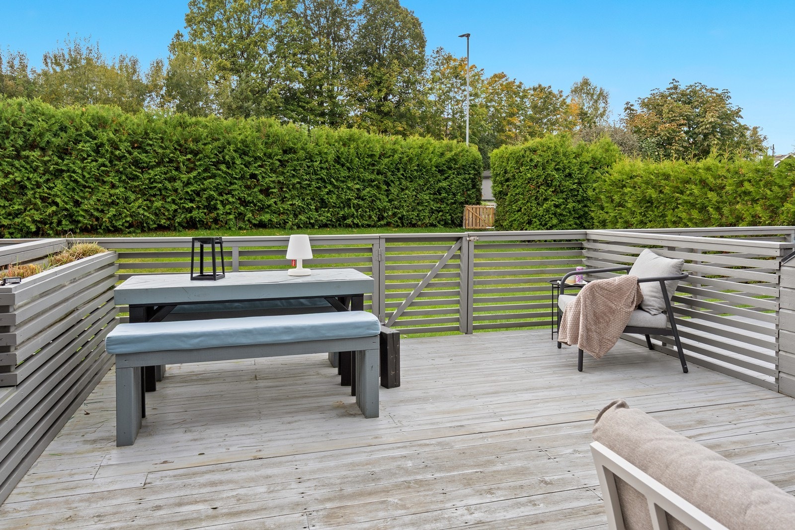 Pen tomt med gode sol og lysforhold. Galleribilde