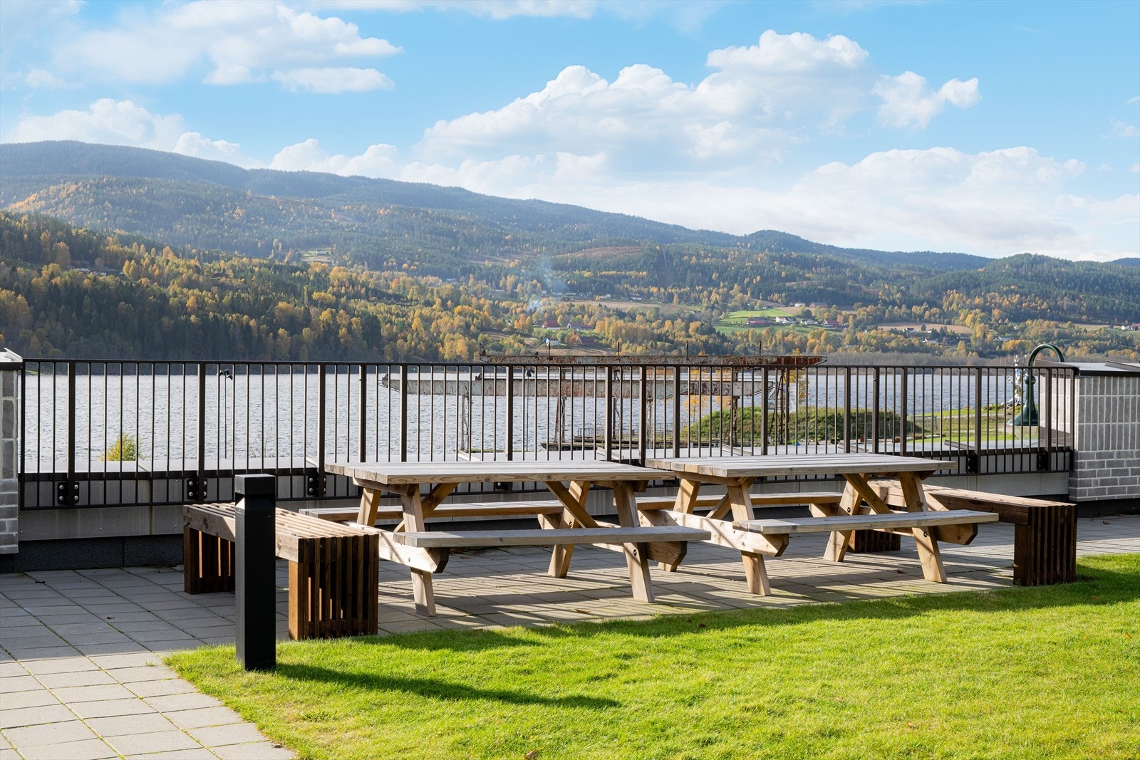 Vannfronten Park borettslag har flott beliggenhet, både med tanke på solforhold, utsikt og nærhet til alle tilbudene i sentrum. Galleribilde