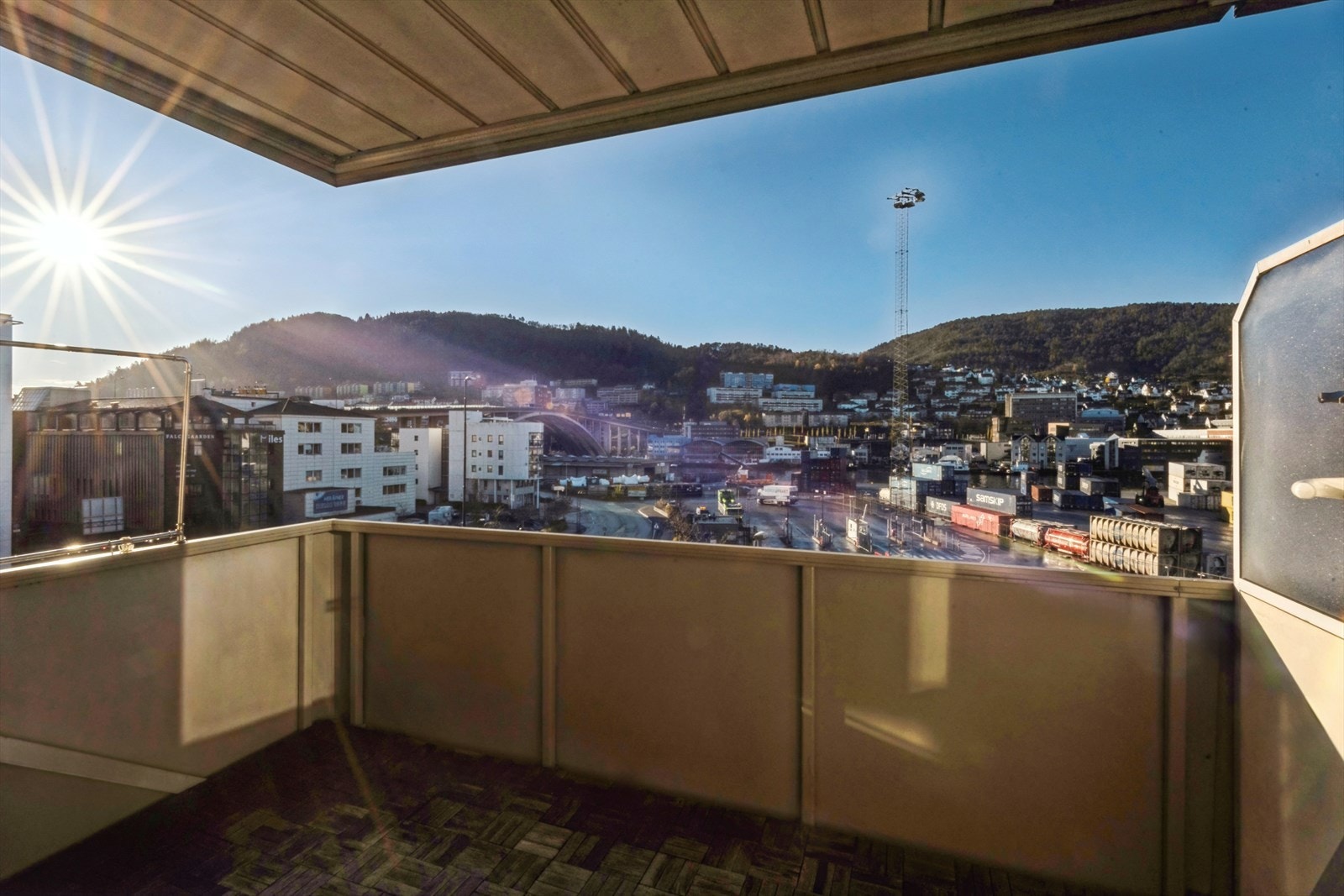 Solrik balkong på 6,7m². Galleribilde