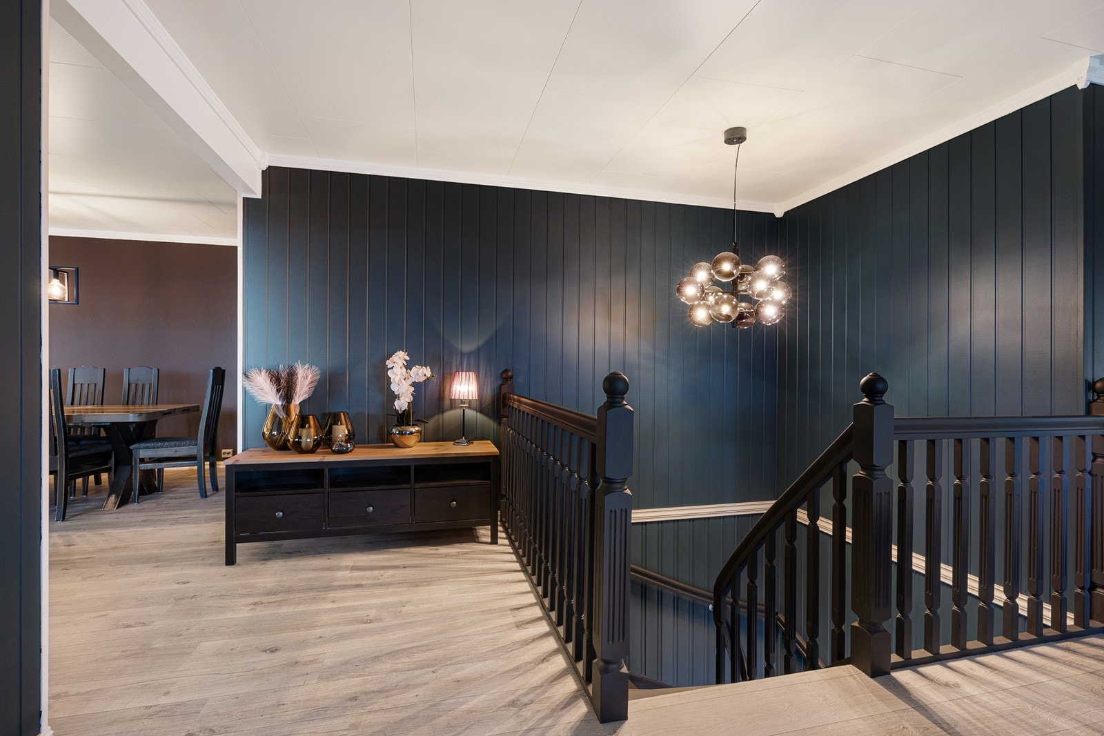 Trappen fører deg mellom etasjene. Galleribilde