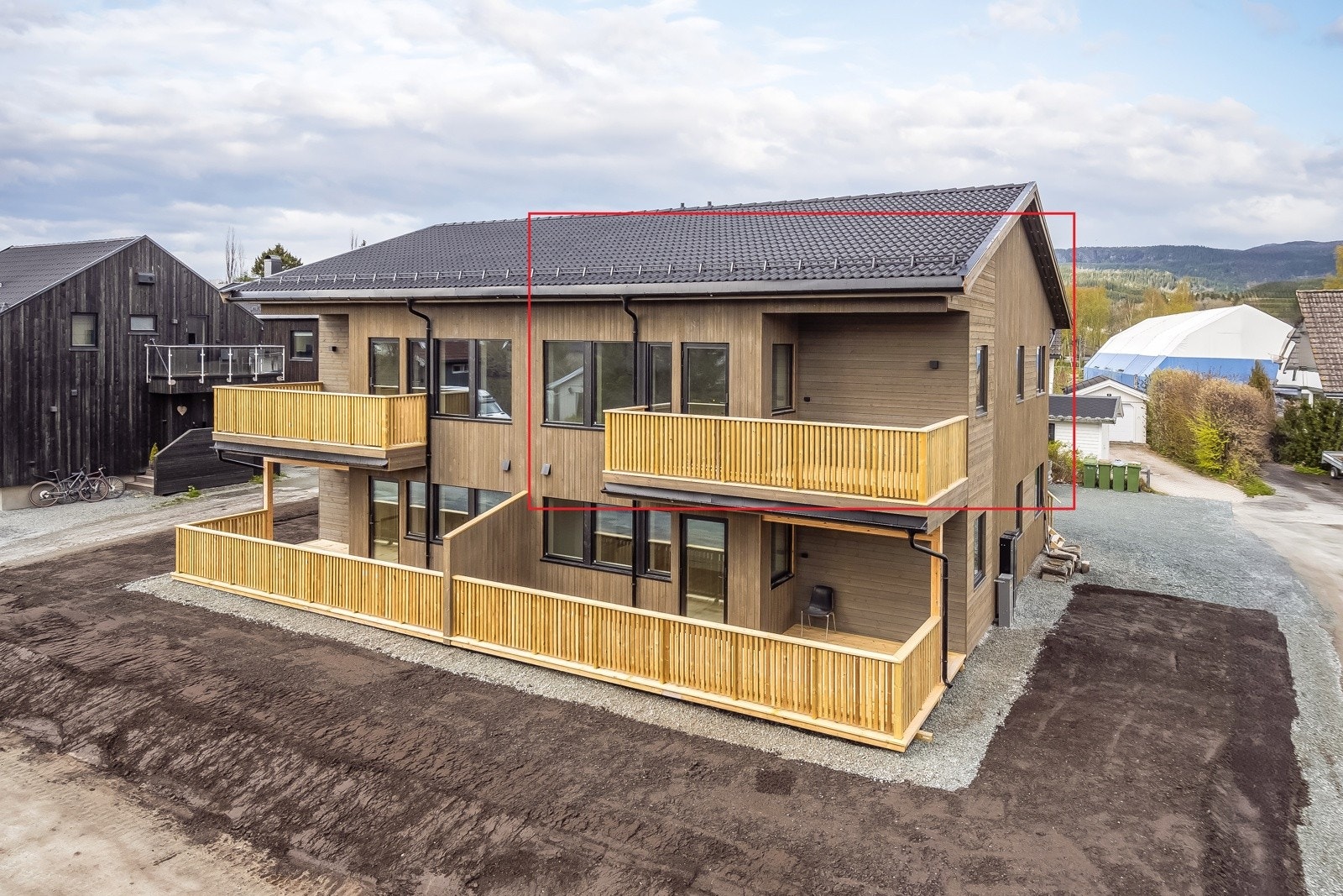 Ligger fint til i 2. etasje på hjørnet. Galleribilde