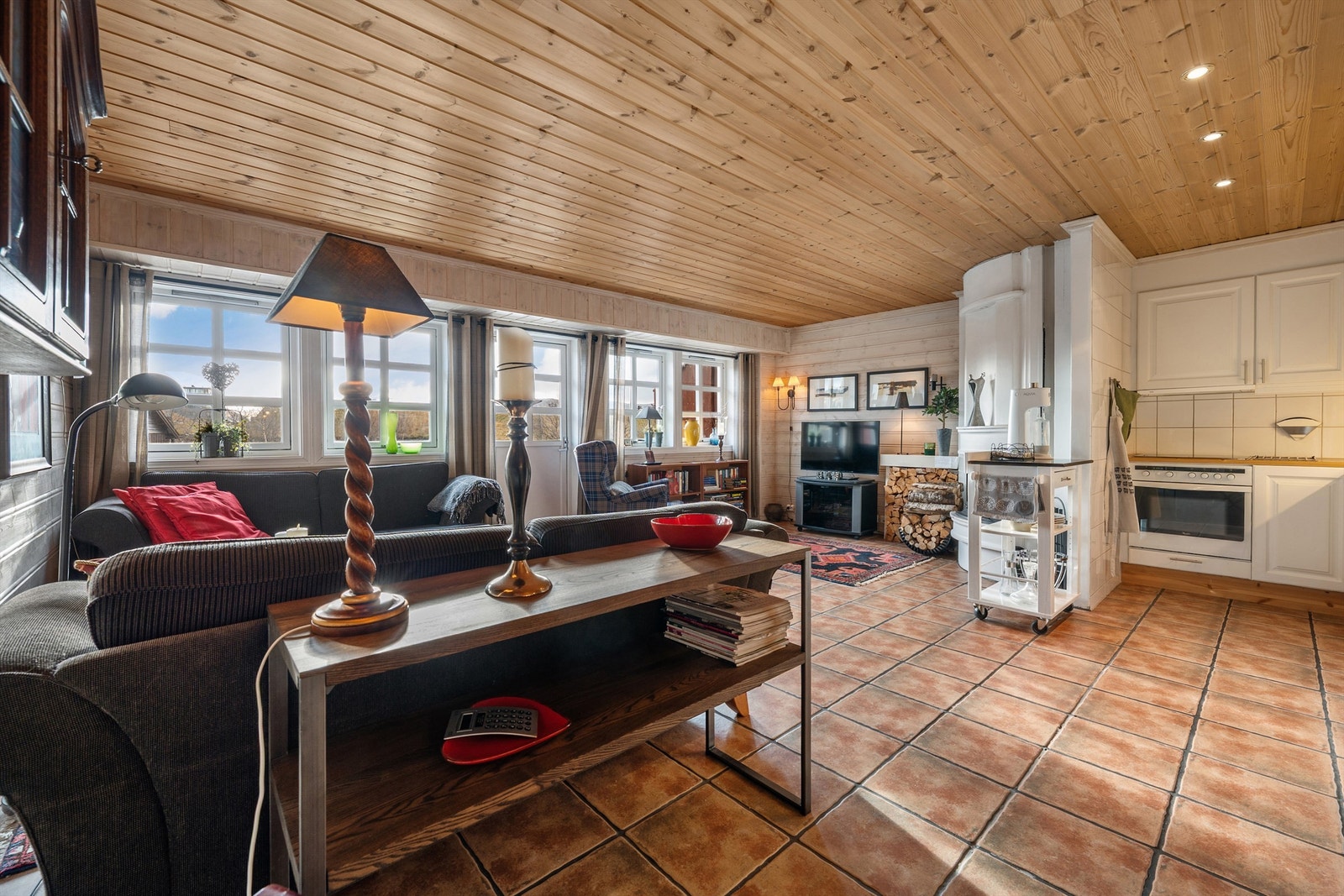 Stue fra spiseplass. Galleribilde