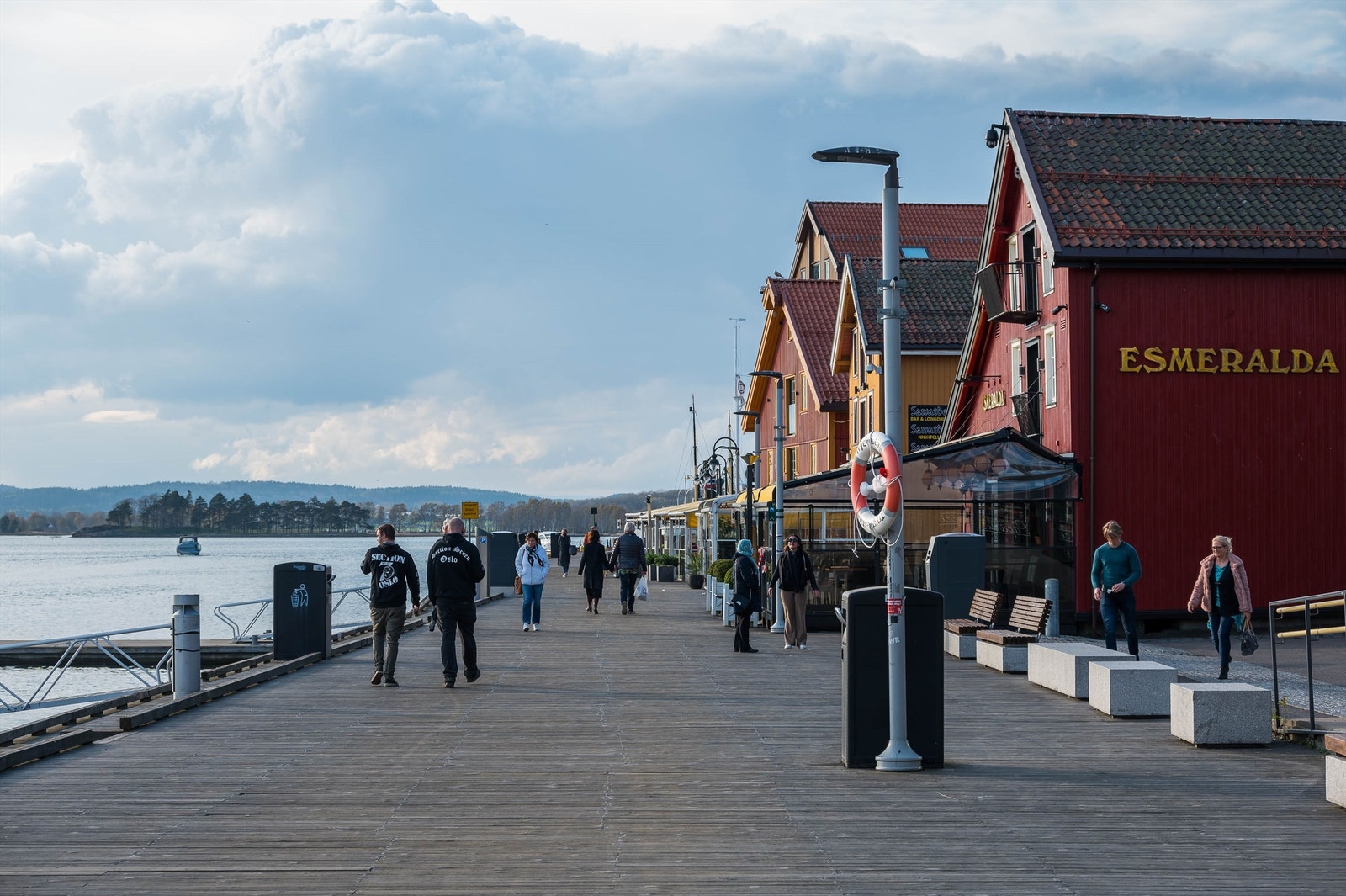 Tønsberg er en populær by som har sitt absolutte høydepunkt sommerstid, med stor turisme og et yrende folkeliv. Galleribilde