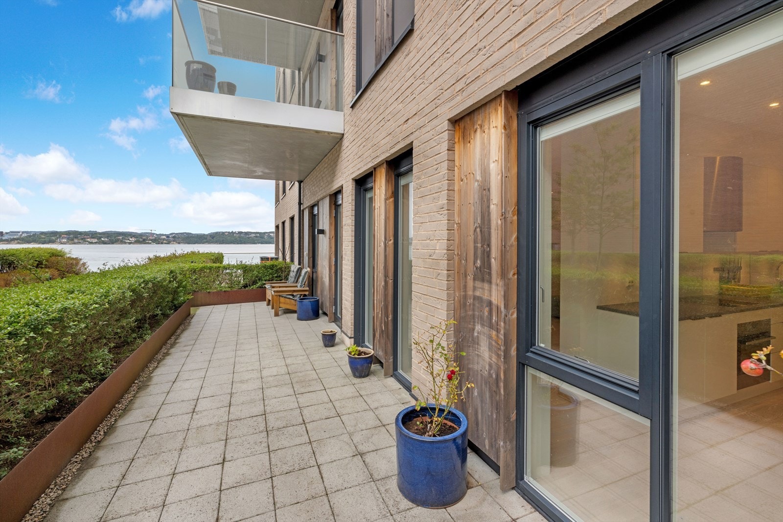 Uteplassen er på ca. 28 kvm. Galleribilde